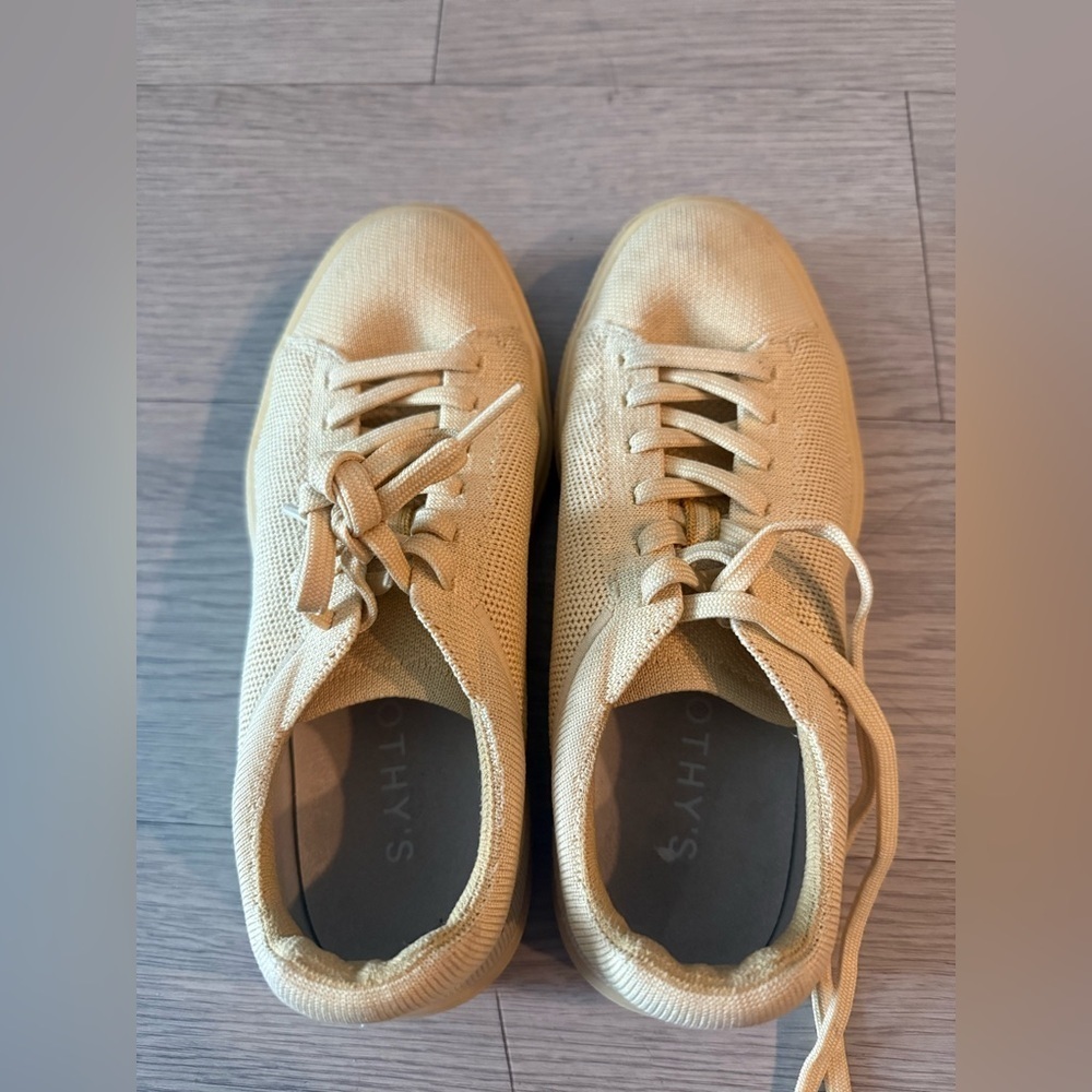 Rothy’s Sneakers Unisex M6 W7.5 Cream